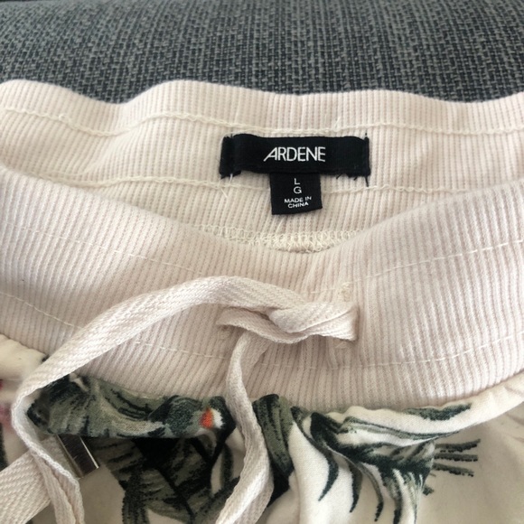 Soft Floral Joggers - Picture 4 of 4